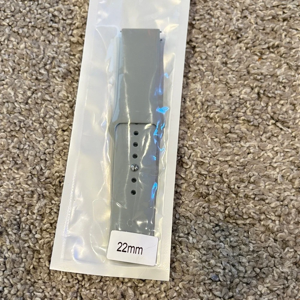 Silicone 22mm Gray Replacement Watch Band - Universal Fit